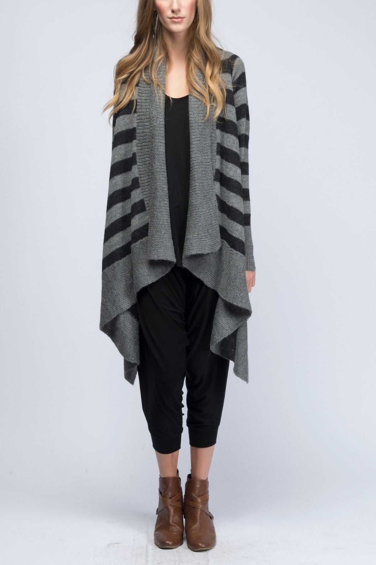 Berry Hand-Knit Baby Alpaca Cardigan - Grey/Black