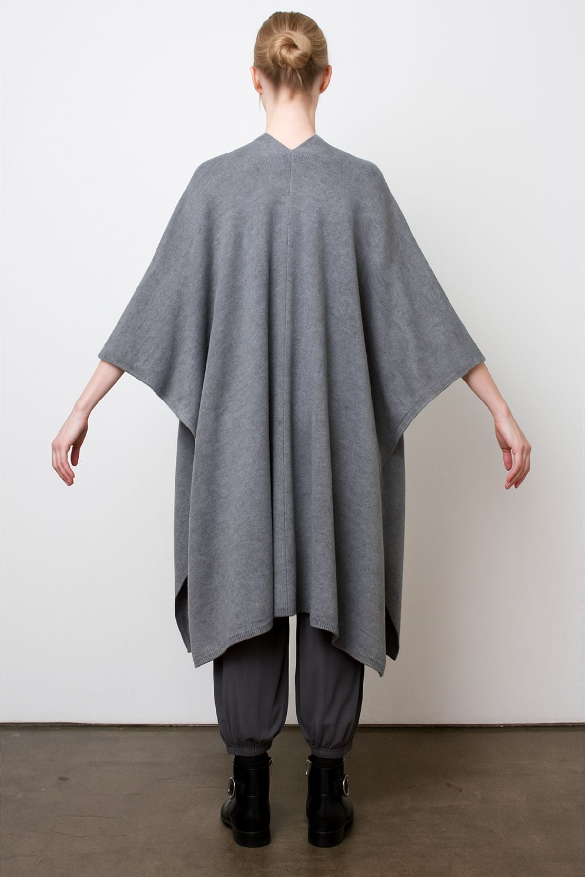 Maya Ruana - Alpaca - Grey