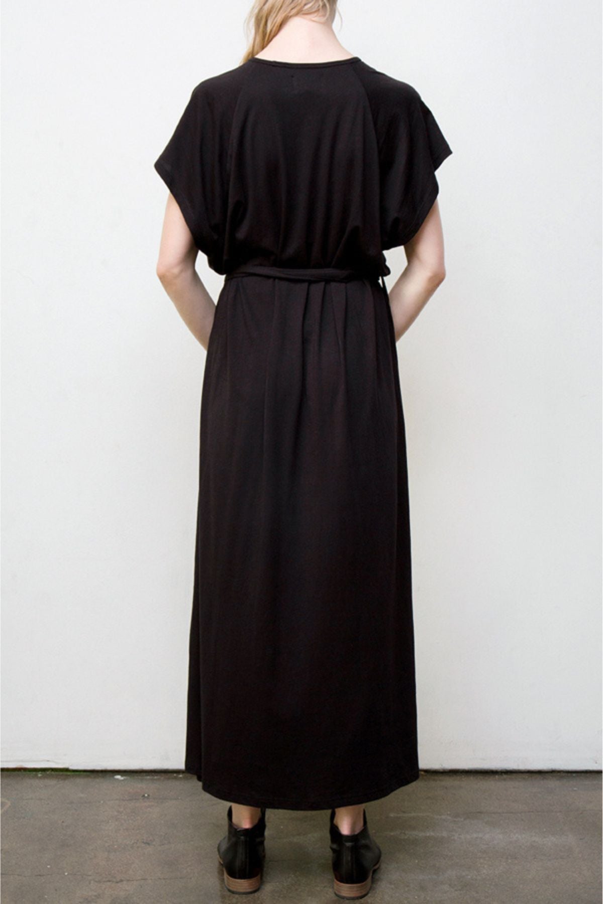 belted long dress - black