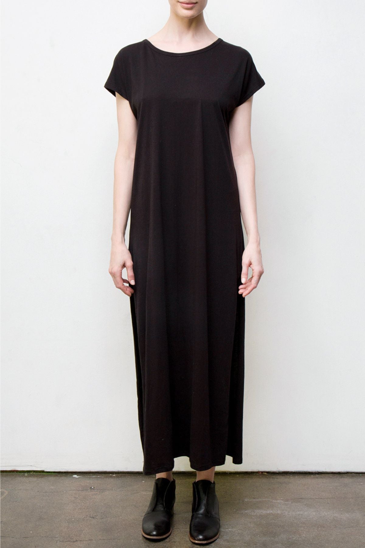 maxi v-back dress - black