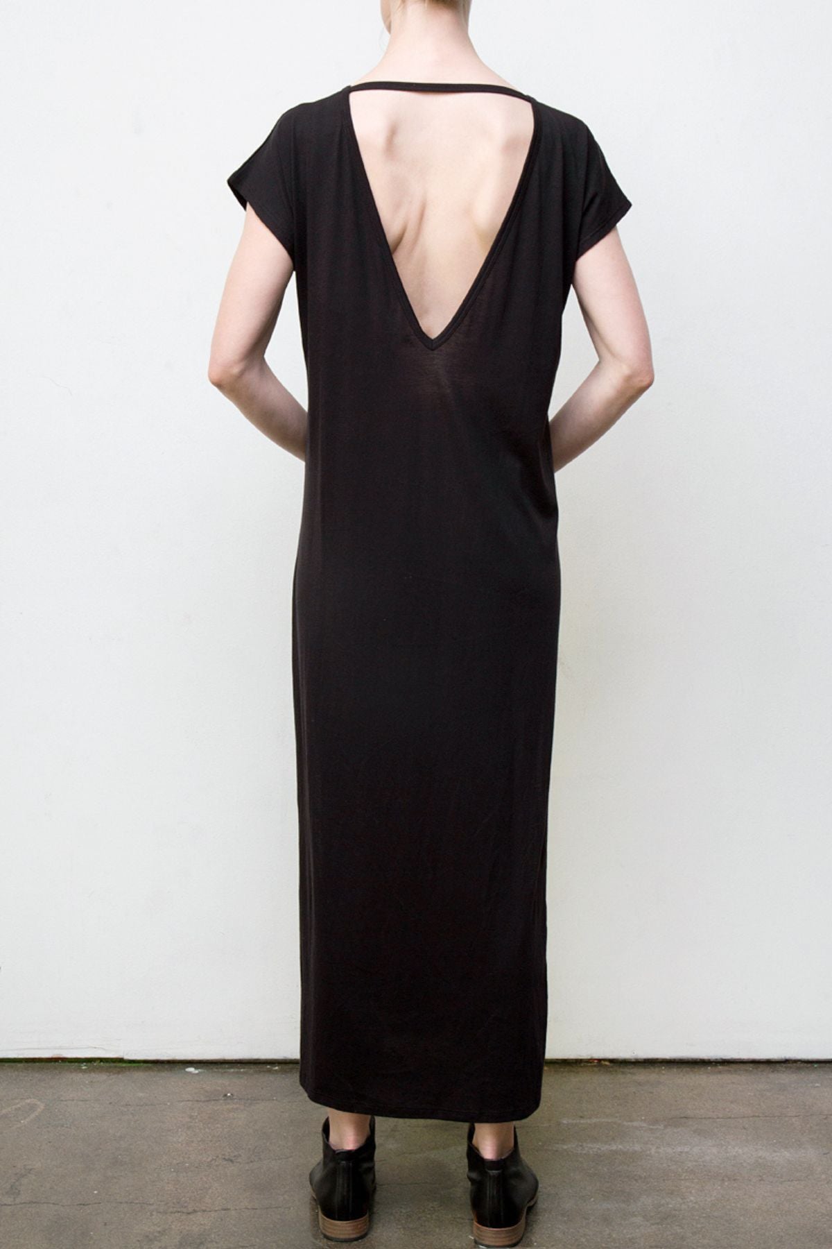 maxi v-back dress - black